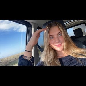 Meet your Posher, Brooke